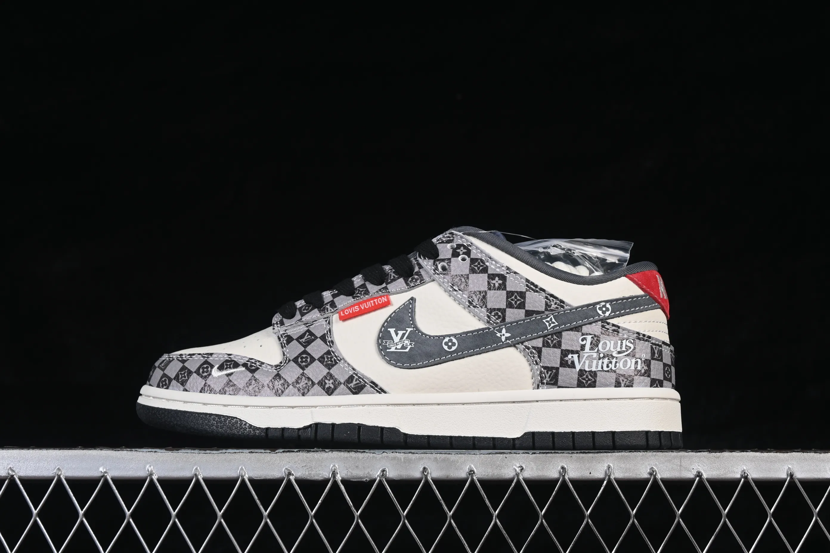 All categories Nk SB Dunk Series Nk SB Dunk Low High-end customized low-top sneakers Nike SB Dunk Low joint model High-end private customization low-top casual sneakers DN3168-033